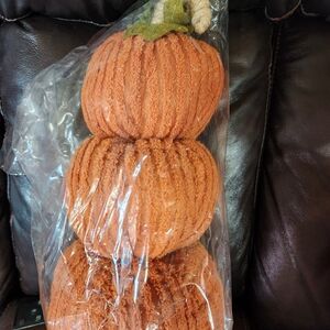 Rustic Orange Pumpkin Stack Decor